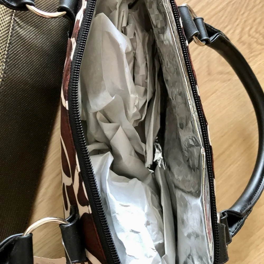 🍷Insulated Wine bags (2) with (2) wine openers - Picture 5 of 6